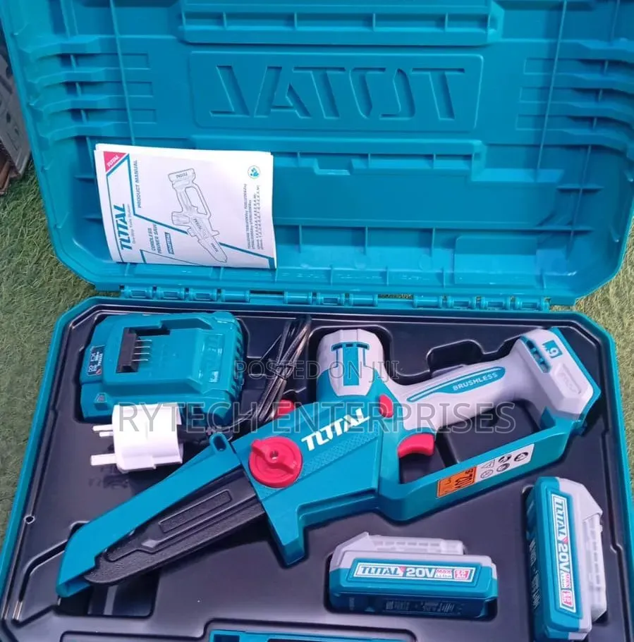 Total Cordless Pruning Saw