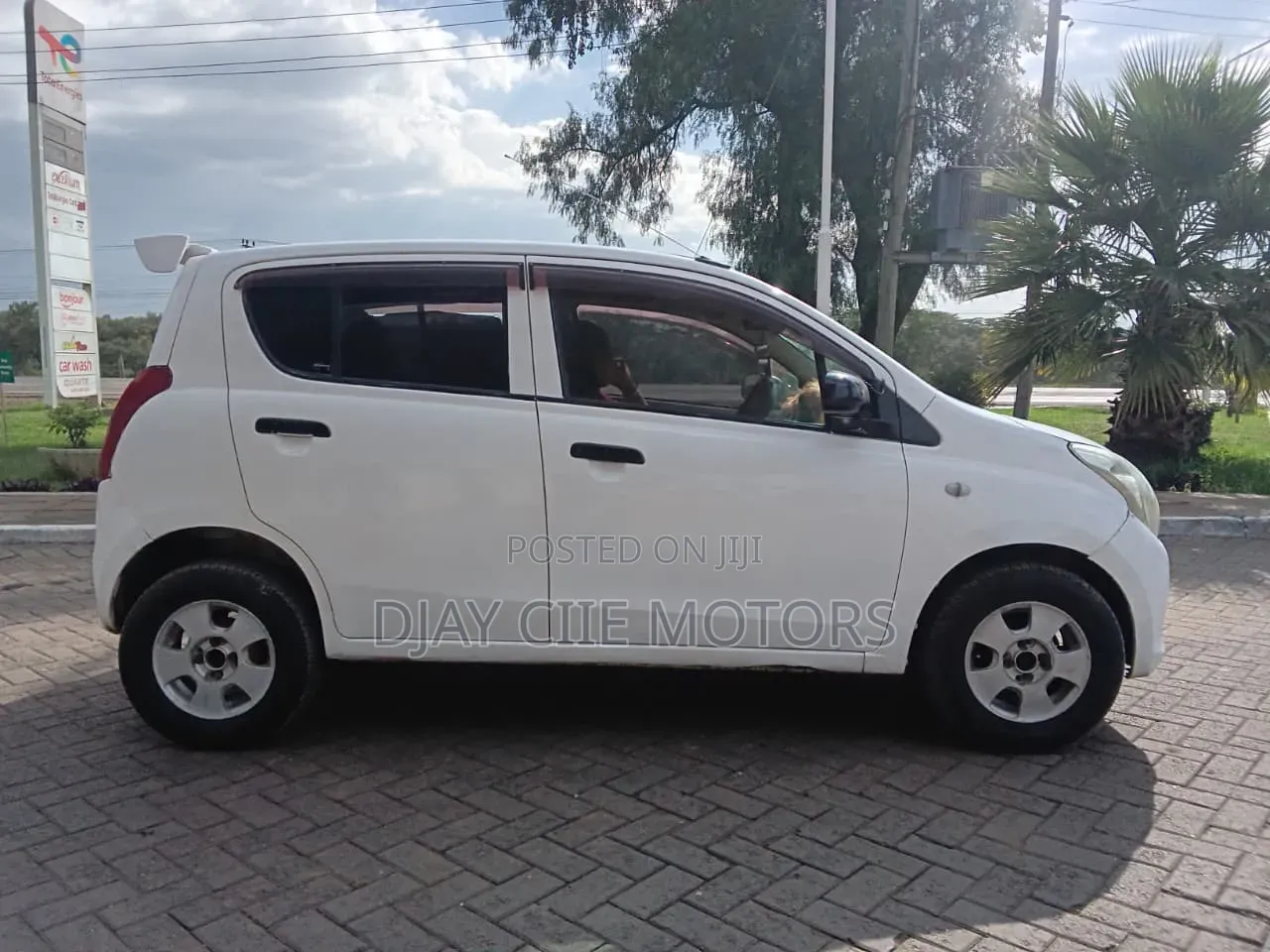 Suzuki Alto 1.0 2012 White