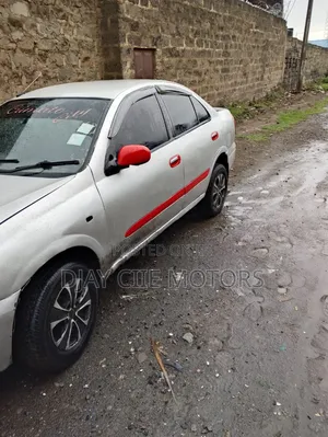 Nissan Sylphy 2000 Silver