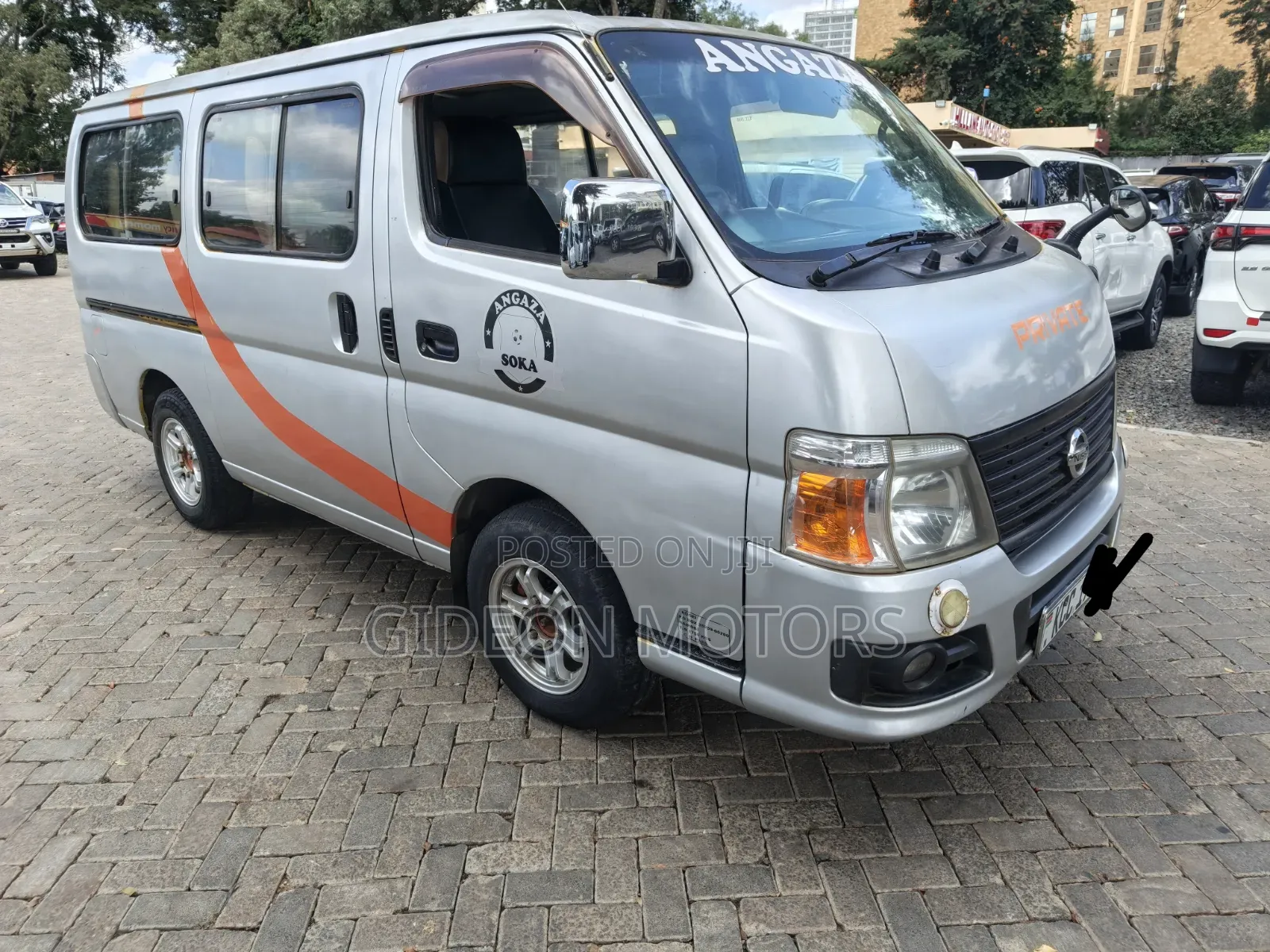 Nissan Caravan (Urvan) 2007 Silver