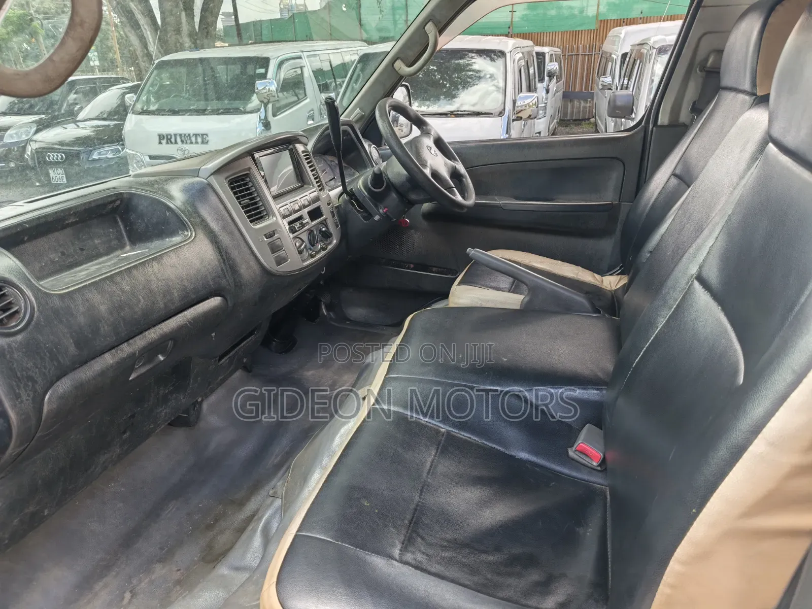 Nissan Caravan (Urvan) 2007 Silver