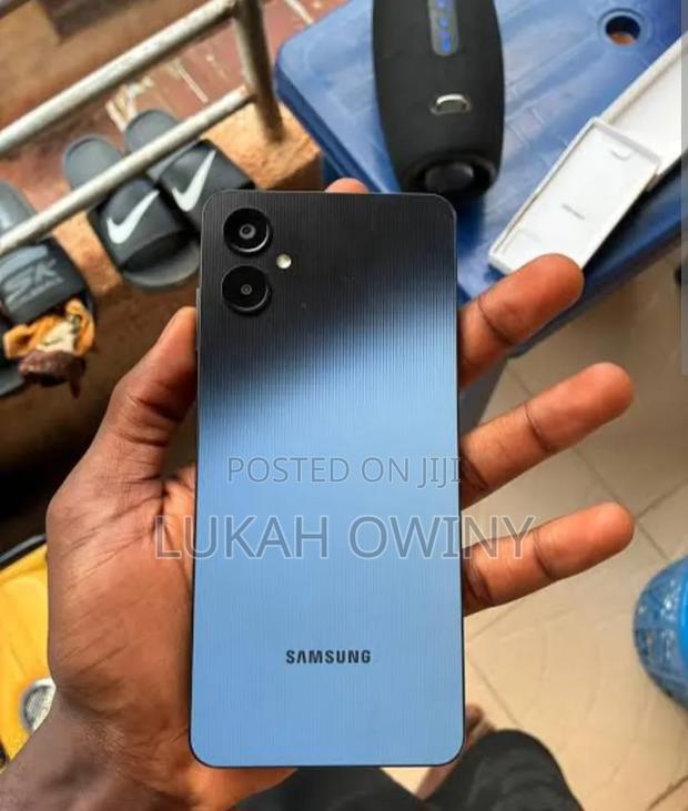 Samsung Galaxy A06 64 GB Black - thumbnail 2