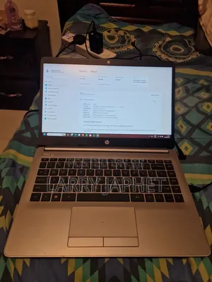 Laptop HP 245 G4 8GB AMD Ryzen 5 HDD+SSD 500GB