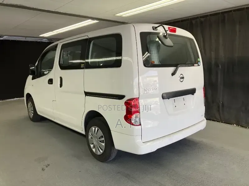 Nissan NV200 2020 White