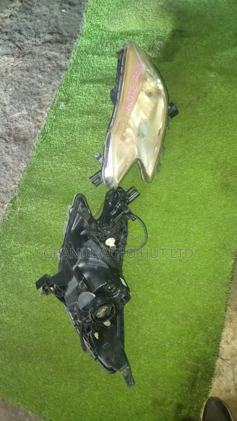 Nissan Note E12 Headlight