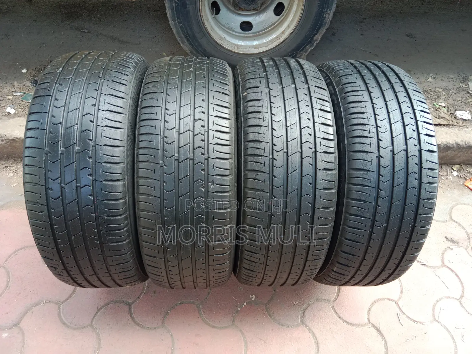 225/55r17 Bridgestone