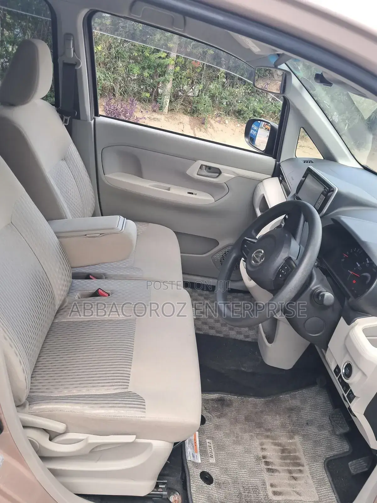 Daihatsu Move 2019 Pink