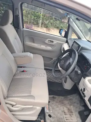 Daihatsu Move 2019 Pink