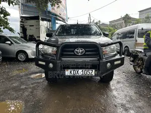 Toyota Hilux 2021 Gray