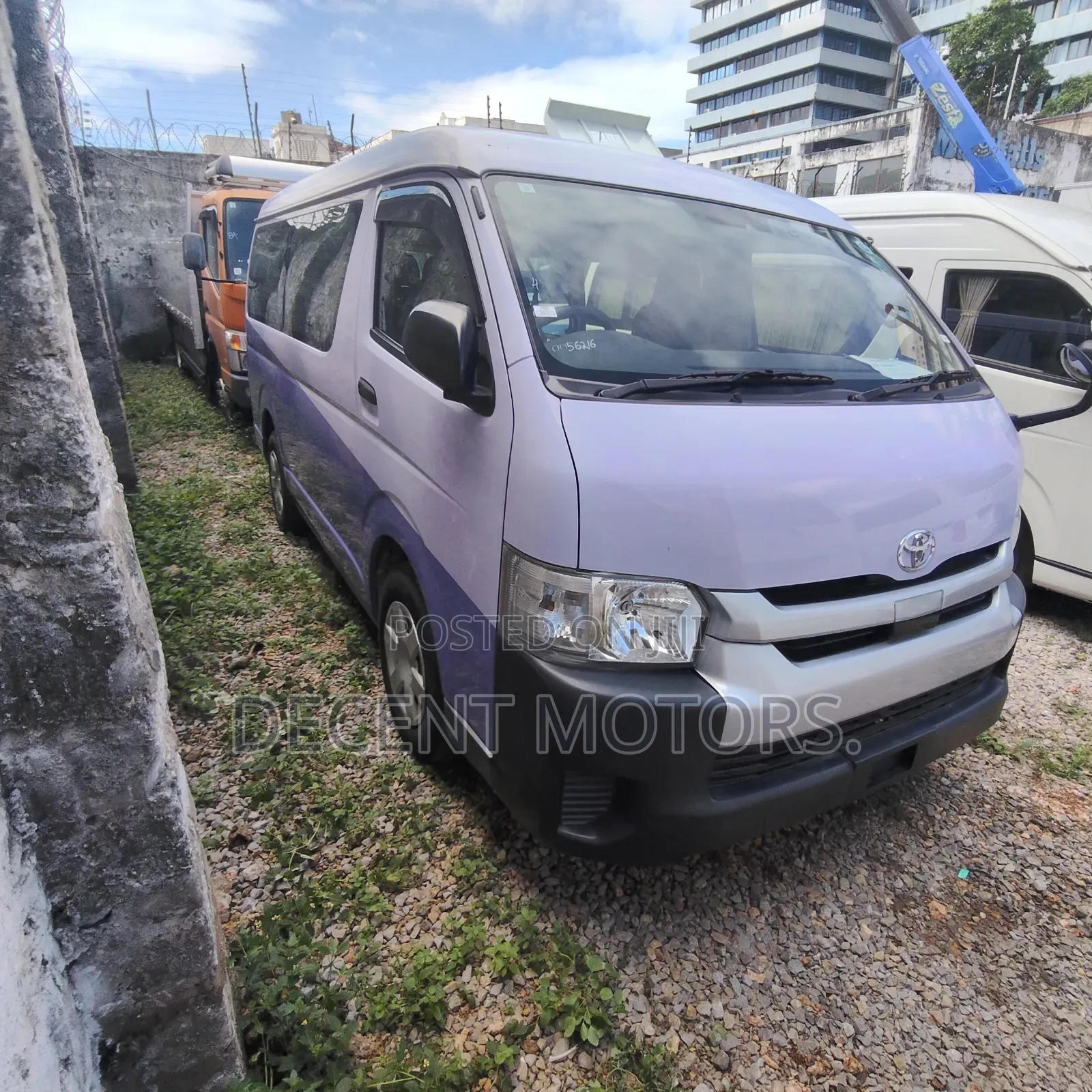 Toyota HiAce 2019