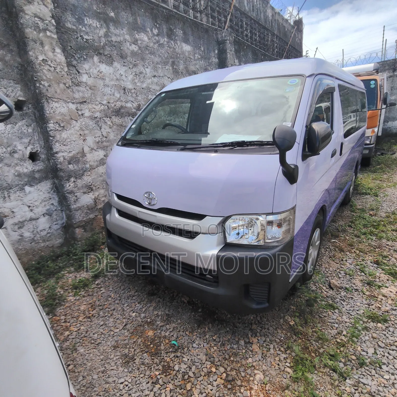 Toyota HiAce 2019