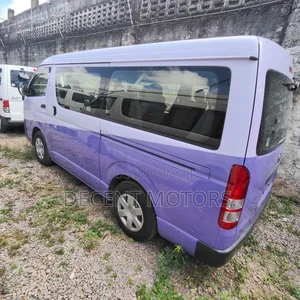 Toyota HiAce 2019