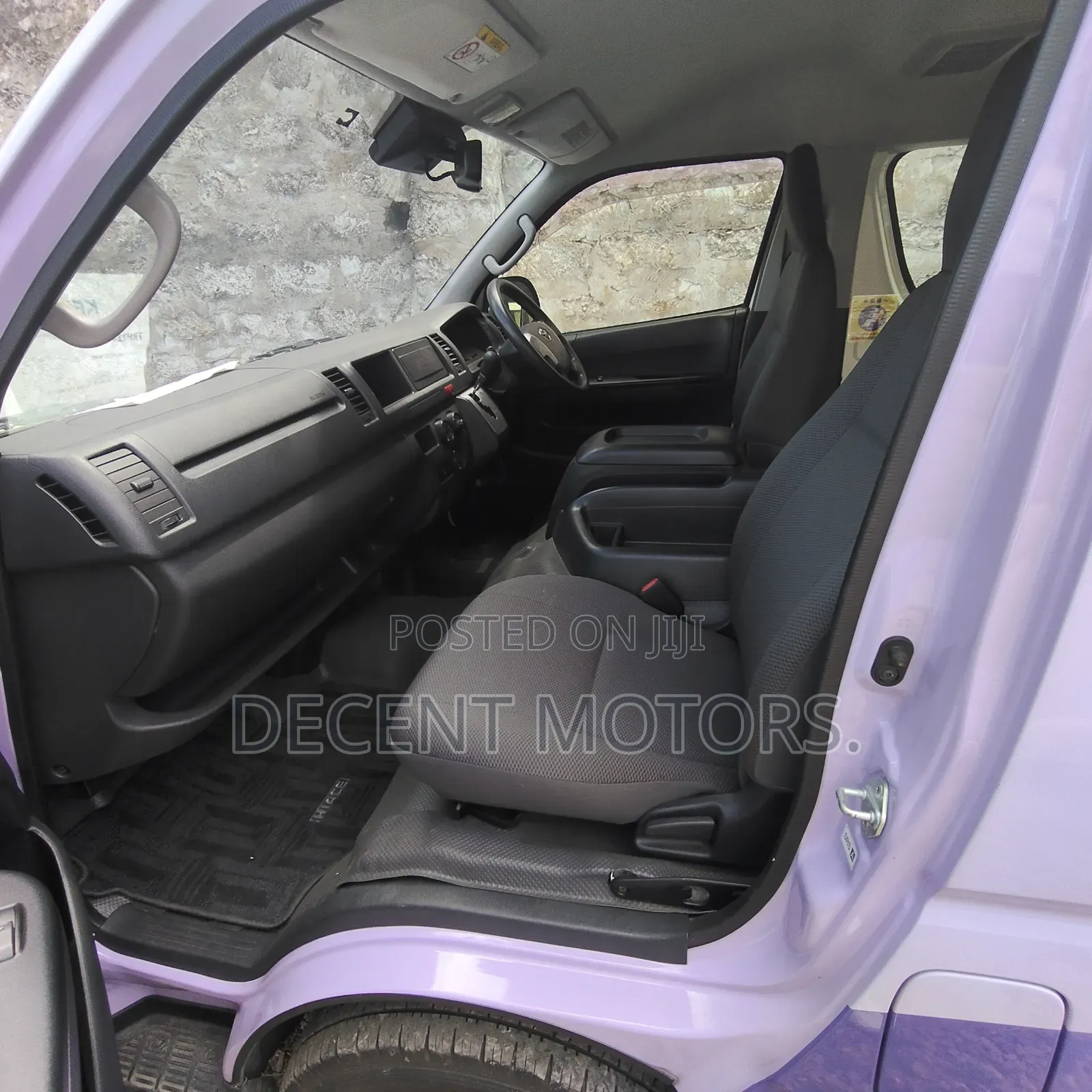 Toyota HiAce 2019