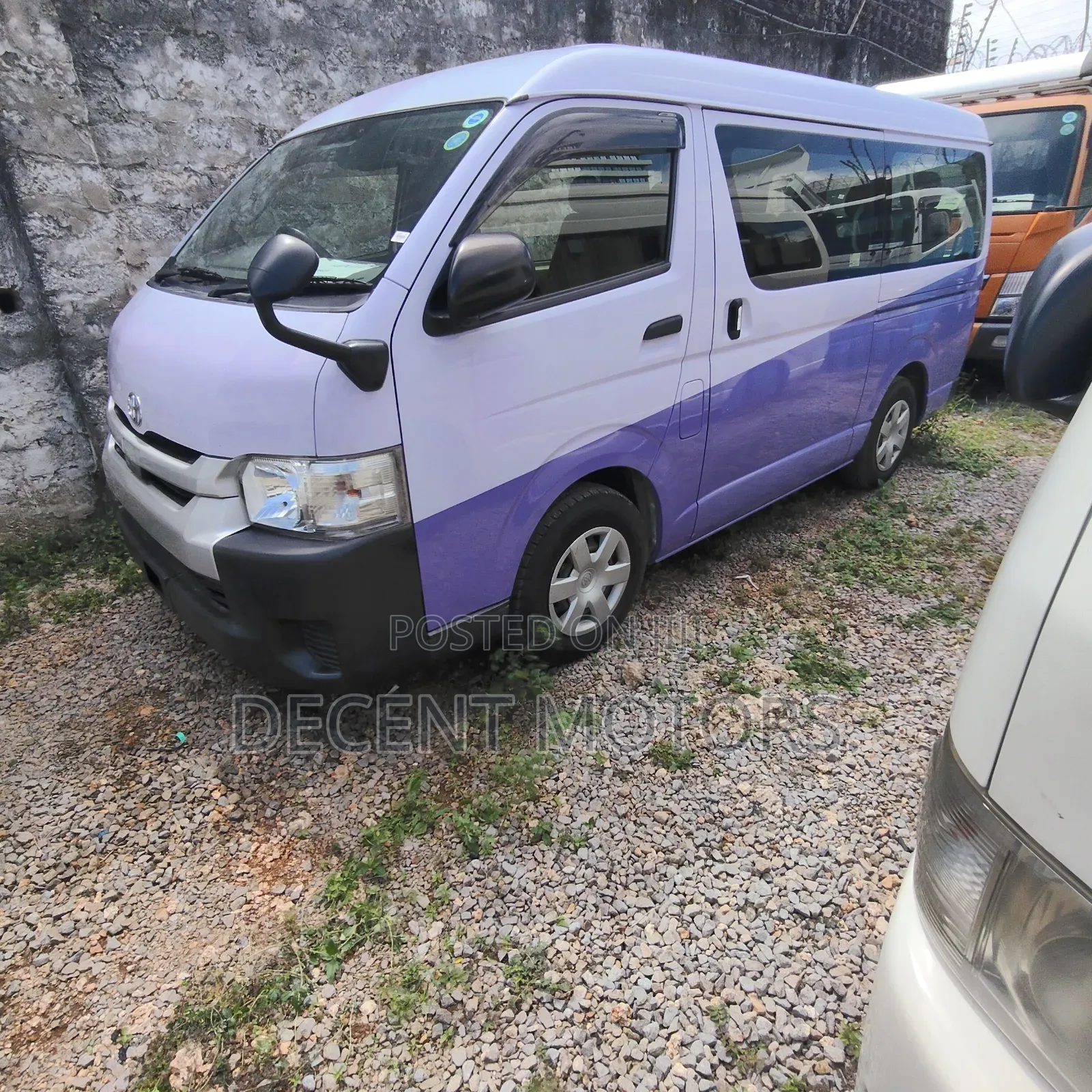 Toyota HiAce 2019