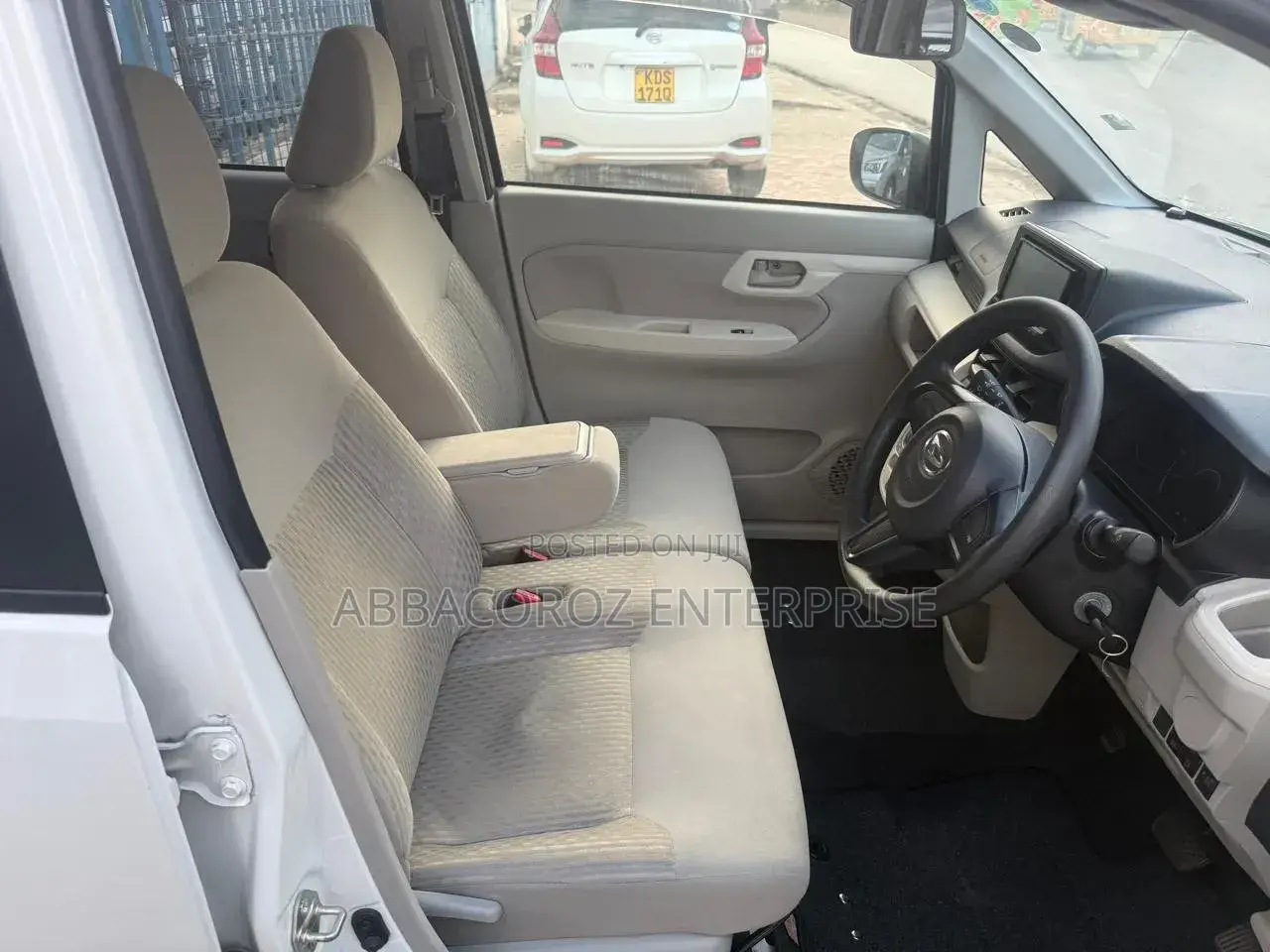 Daihatsu Move 2019 White