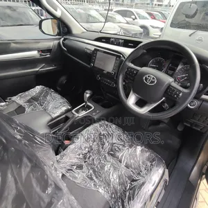 Toyota Hilux 2.8 Diesel 2020 Gray