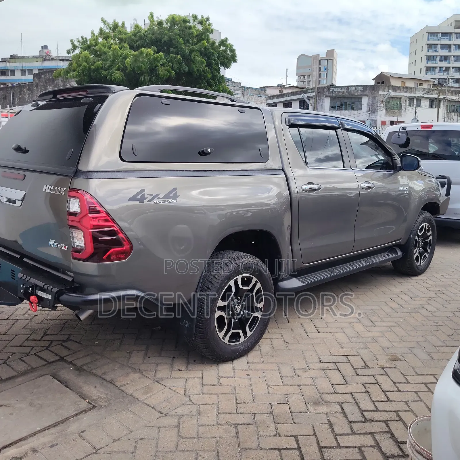 Toyota Hilux 2.8 Diesel 2020 Gray
