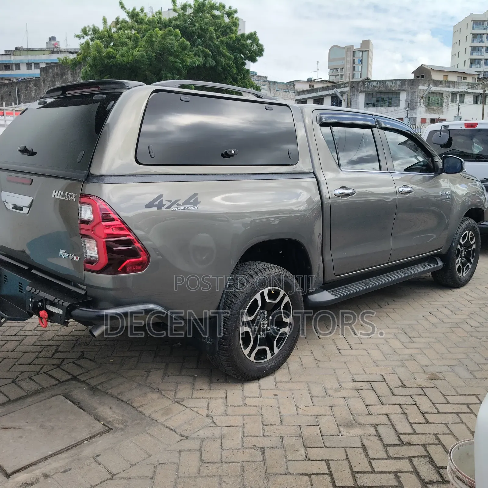 Toyota Hilux 2.8 Diesel 2020 Gray