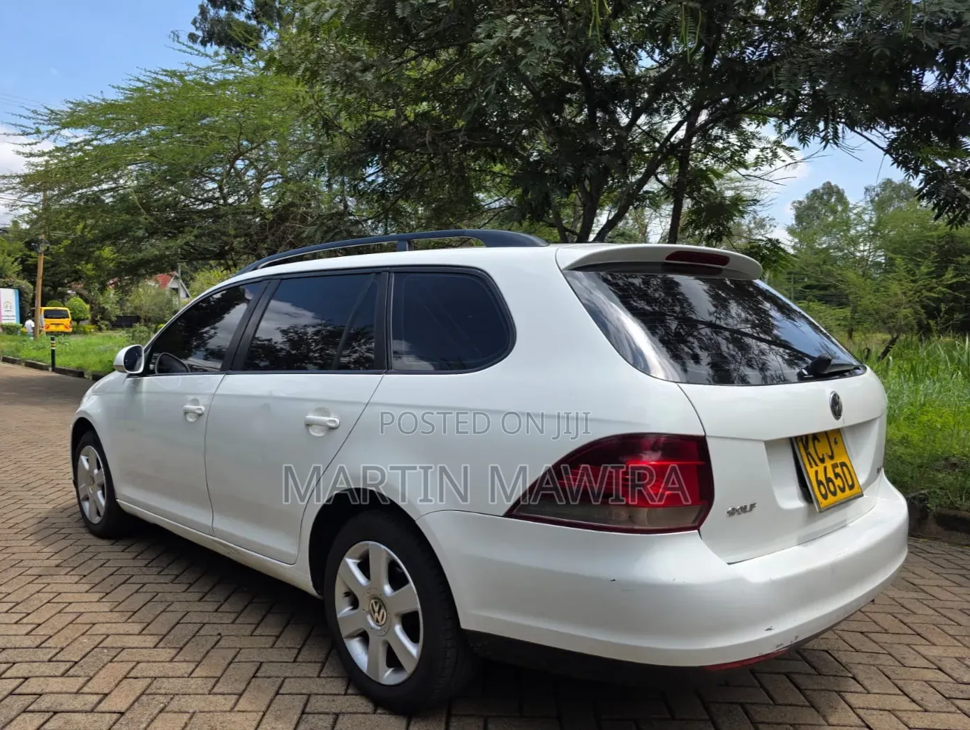 Volkswagen Golf 2010 White
