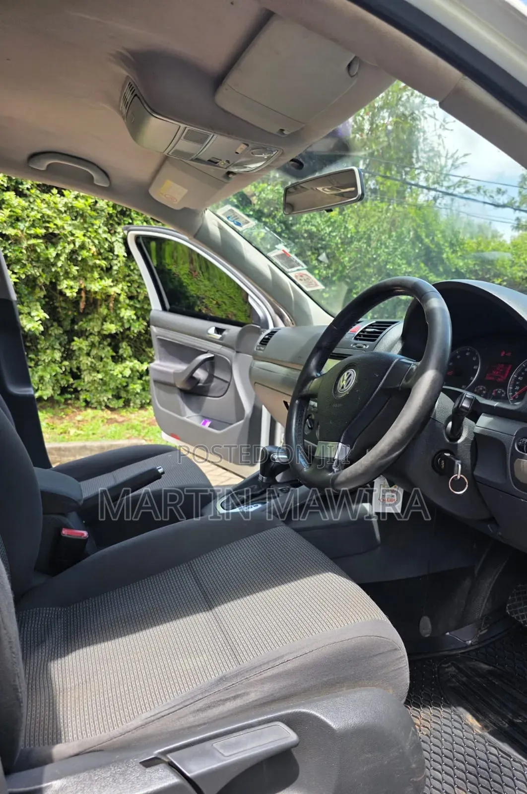 Volkswagen Golf 2010 White