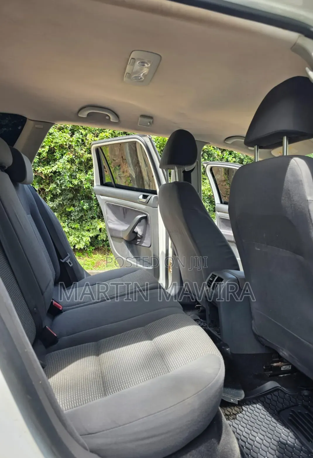 Volkswagen Golf 2010 White