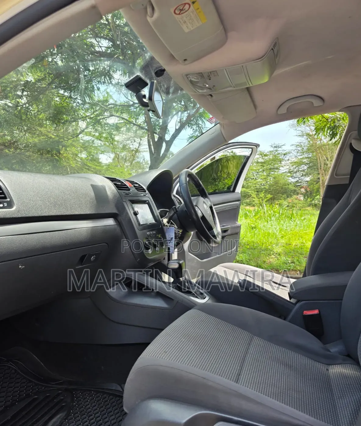 Volkswagen Golf 2010 White