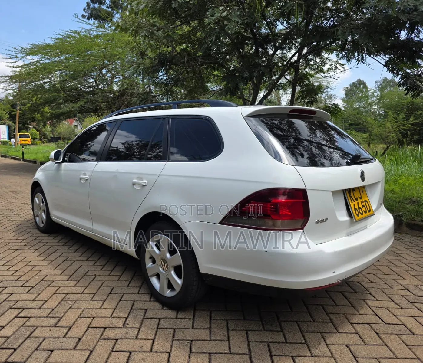 Volkswagen Golf 2010 White