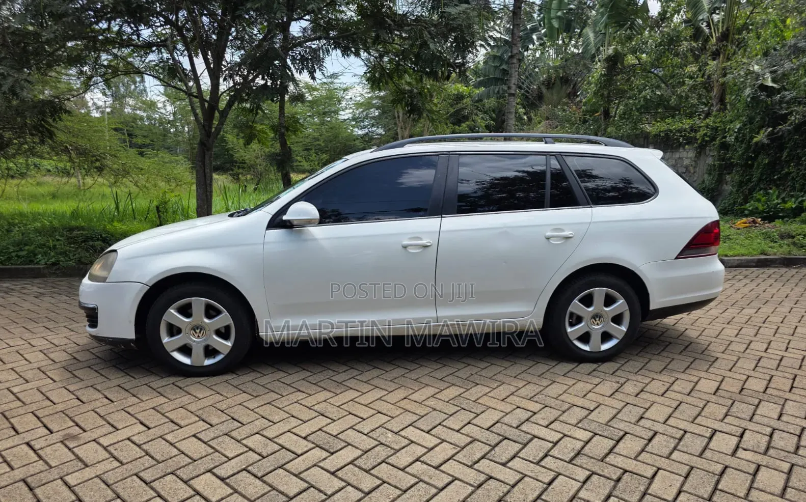 Volkswagen Golf 2010 White