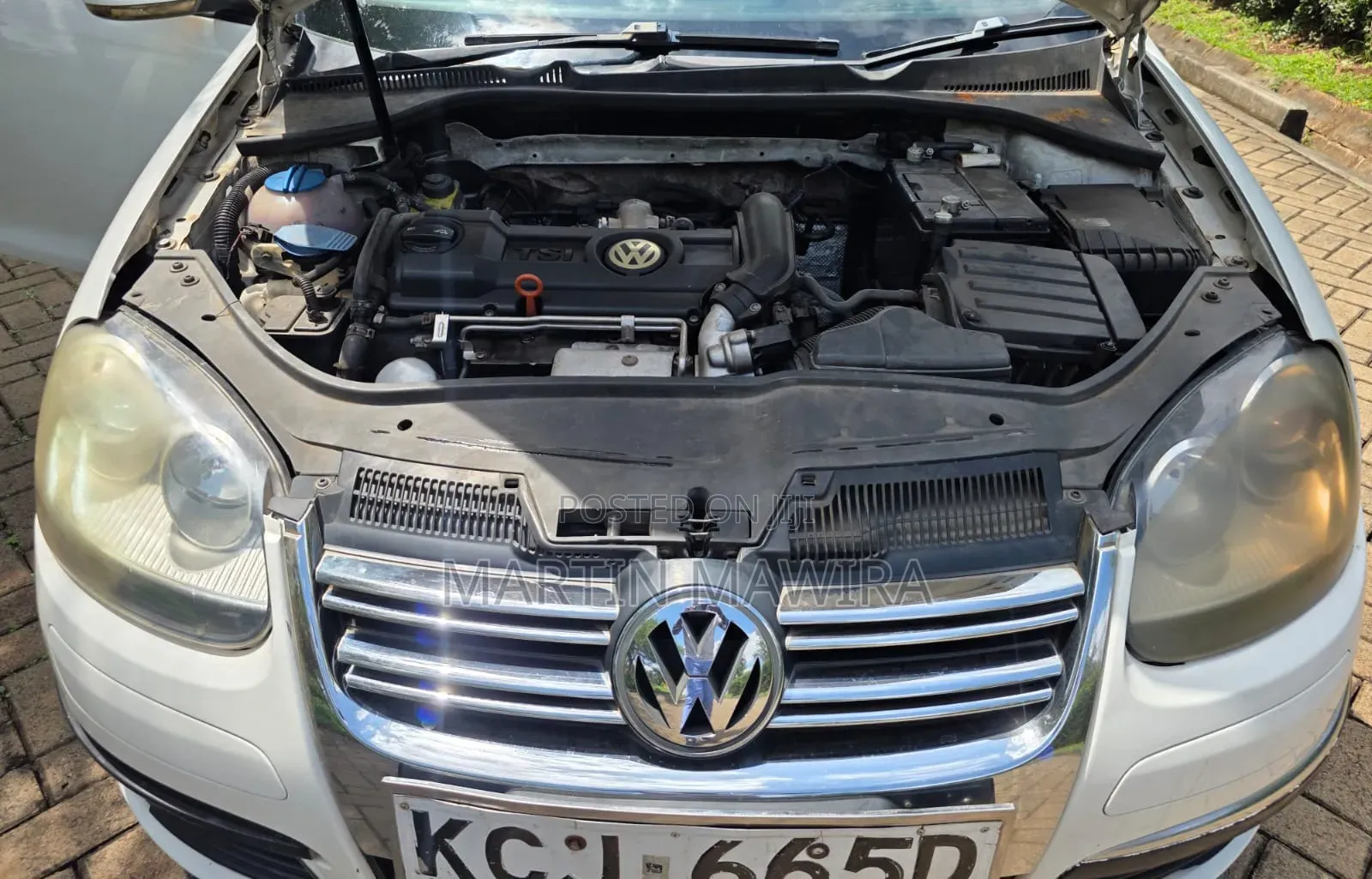 Volkswagen Golf 2010 White