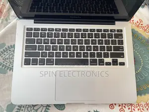 Laptop Apple MacBook Pro 4GB Intel Core i5 SSD 256GB