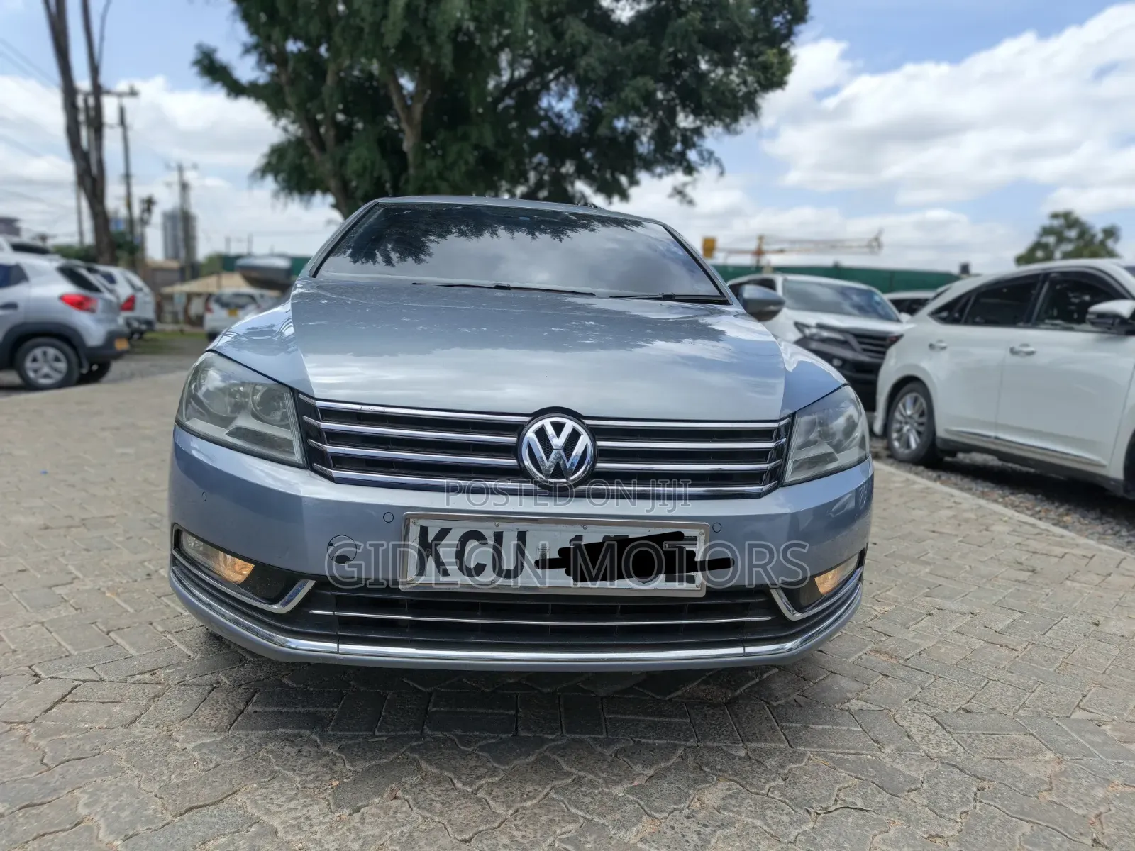Volkswagen Passat 2012 Gray