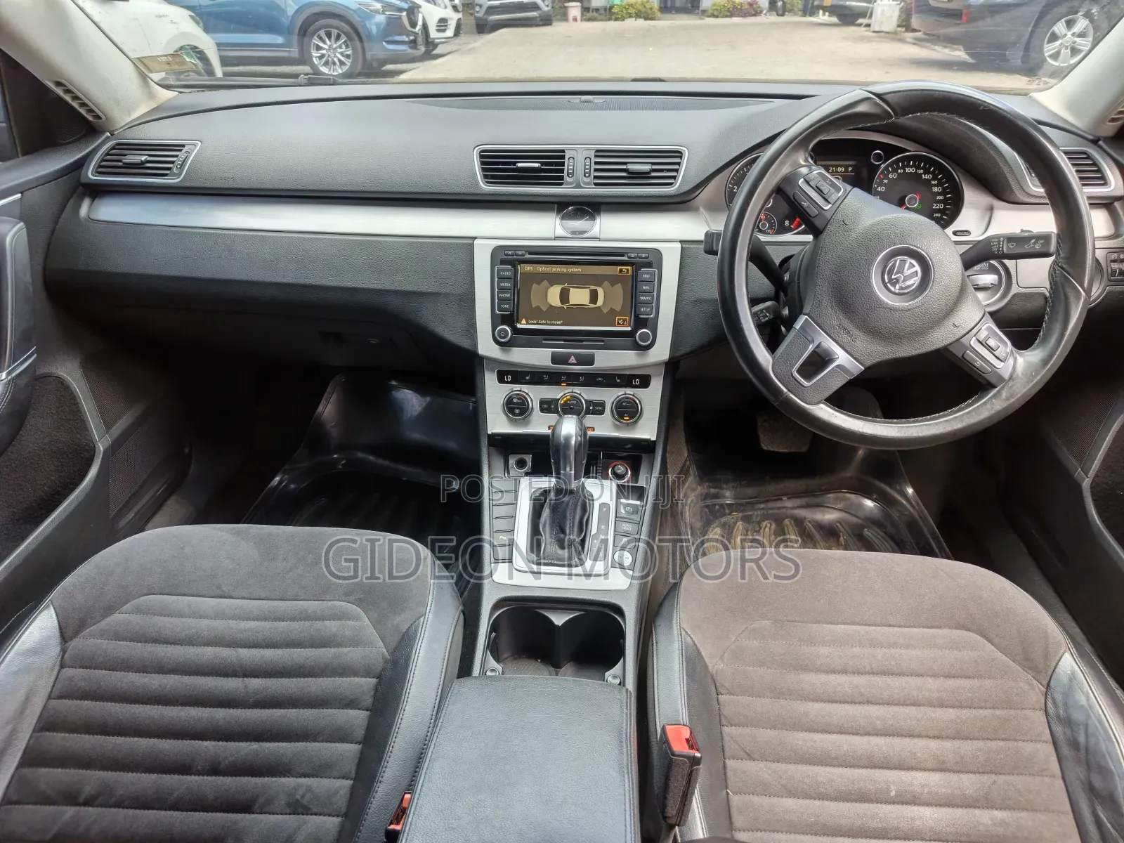 Volkswagen Passat 2012 Gray