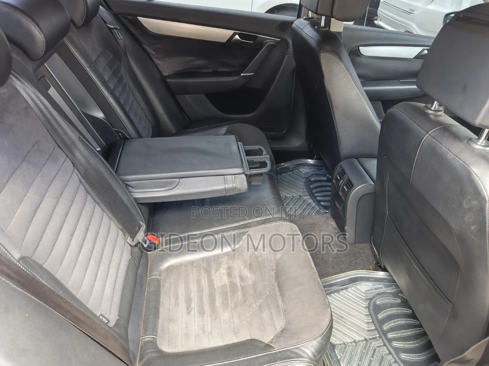 Volkswagen Passat 2012 Gray