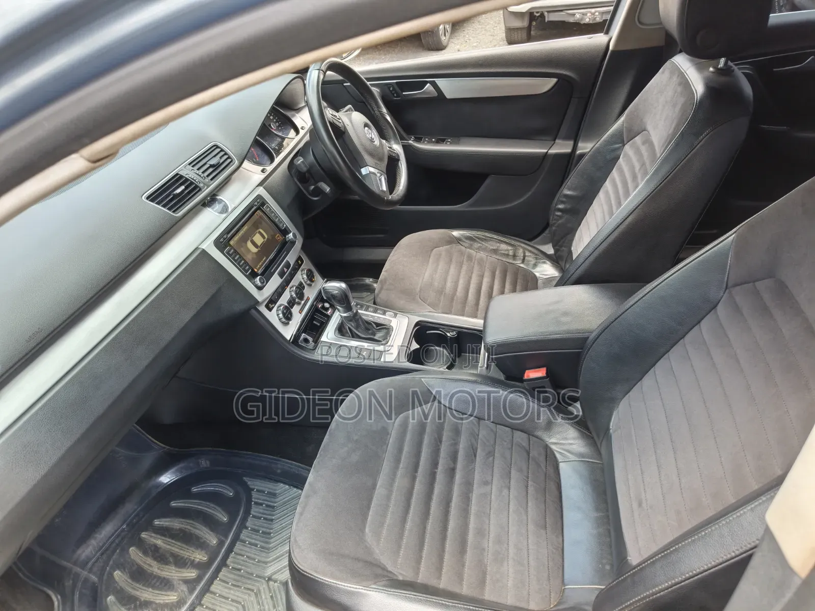 Volkswagen Passat 2012 Gray