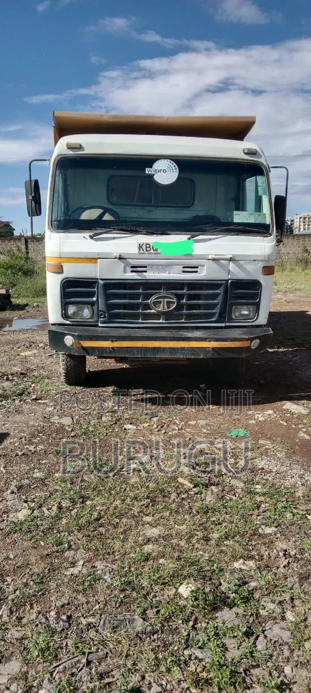 Tata Tipper KBQ 2011 White - thumbnail 3