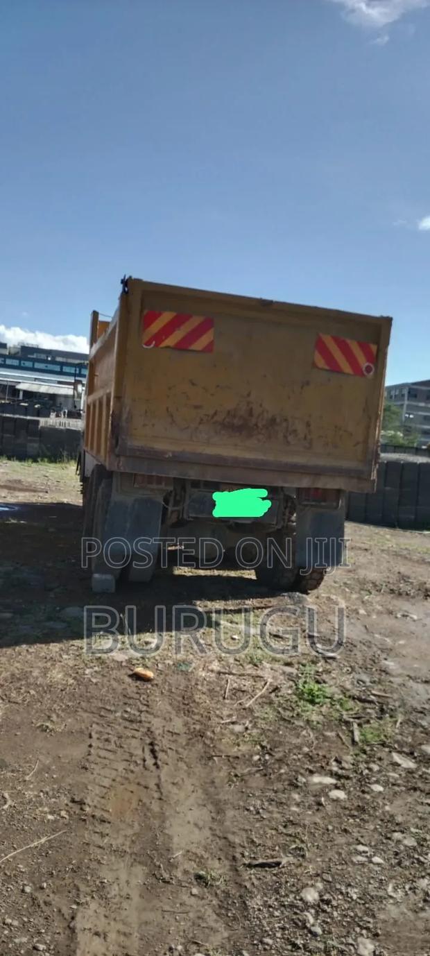 Tata Tipper KBQ 2011 White - thumbnail 5