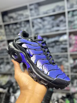 Hunch-Kicks