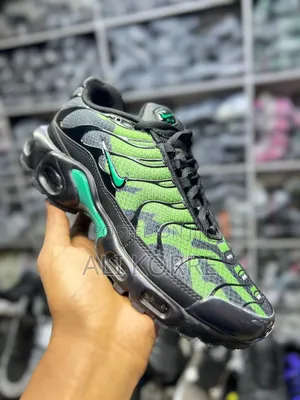 Hunch-Kicks