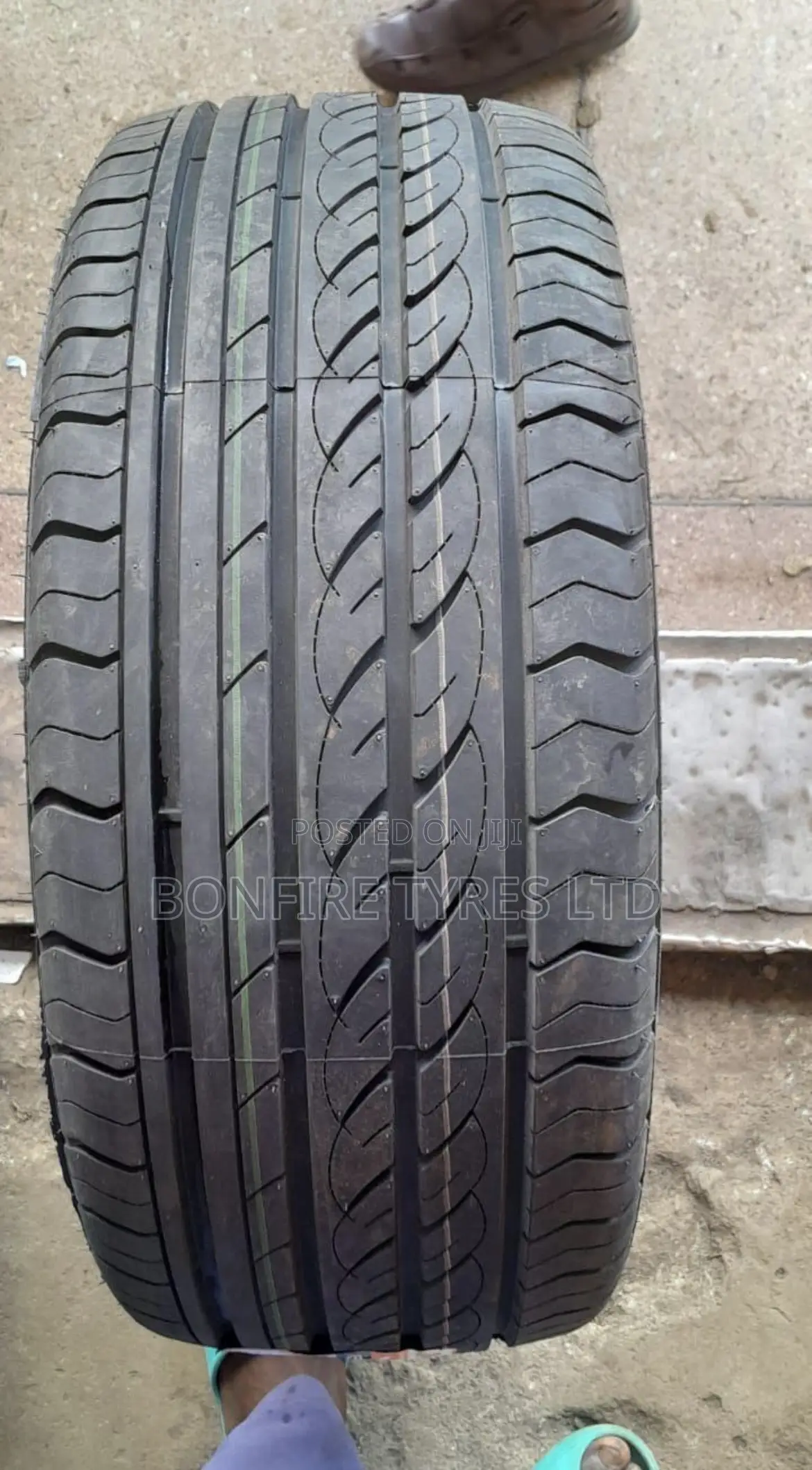 245/40zr18 Centara