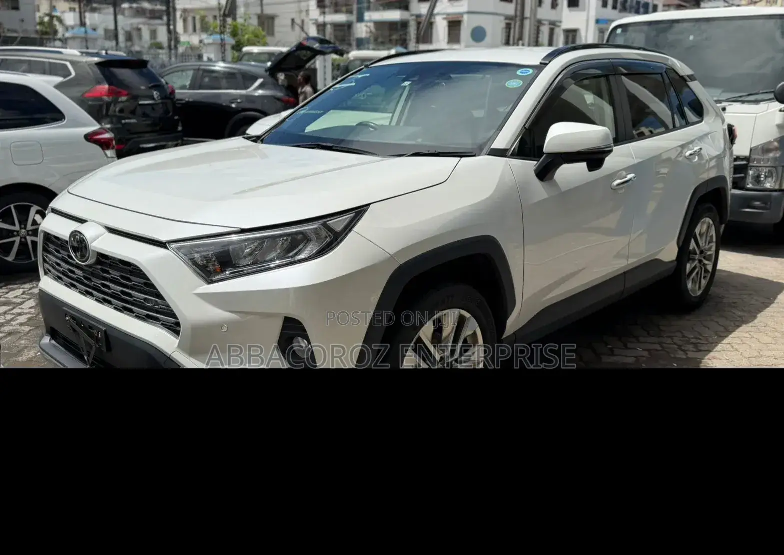 Toyota RAV4 XLE Premium AWD 2019 White