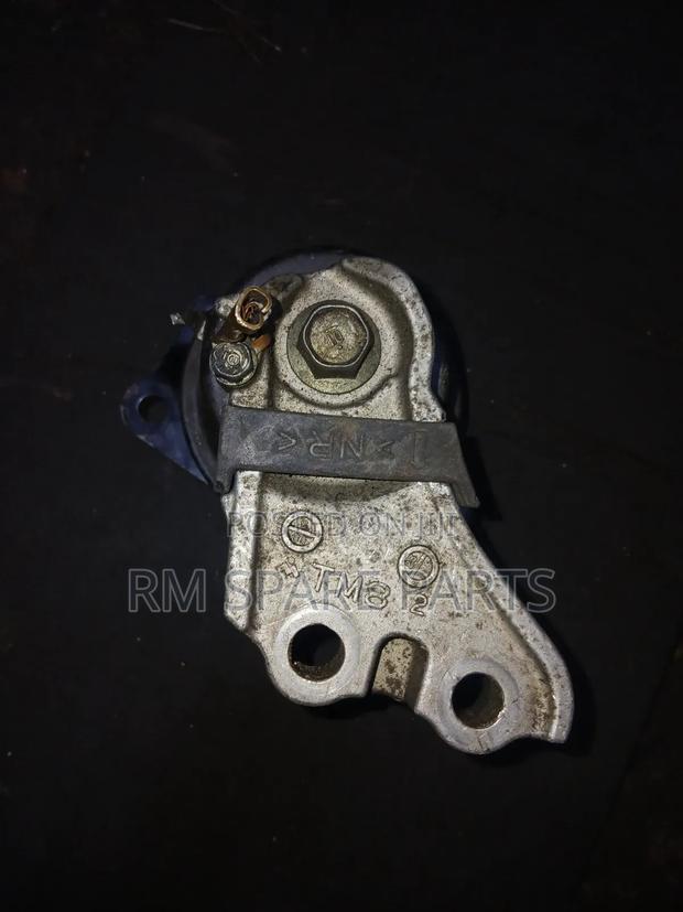 Engine Mountain Honda Insight Hybrid - main view