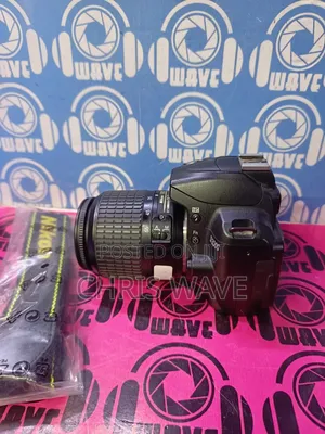 Nikon D3000 DSLR Camera-Works Perfect