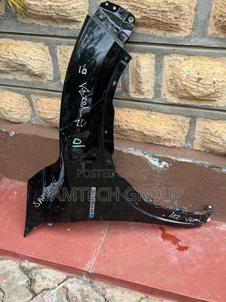 Clean Honda Vezel Wing X-Japan