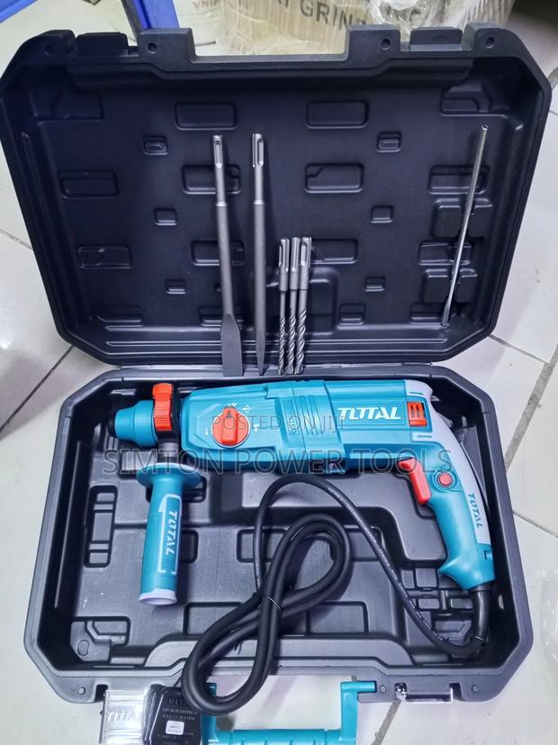 Heavy Duty Single Chuck Total 800w Rotary Hammer - main view