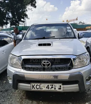 Toyota Hilux 2009 Silver