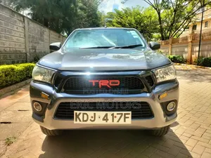 Toyota Hilux 2015 Blue