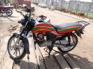 Honda CB 2023 Red
