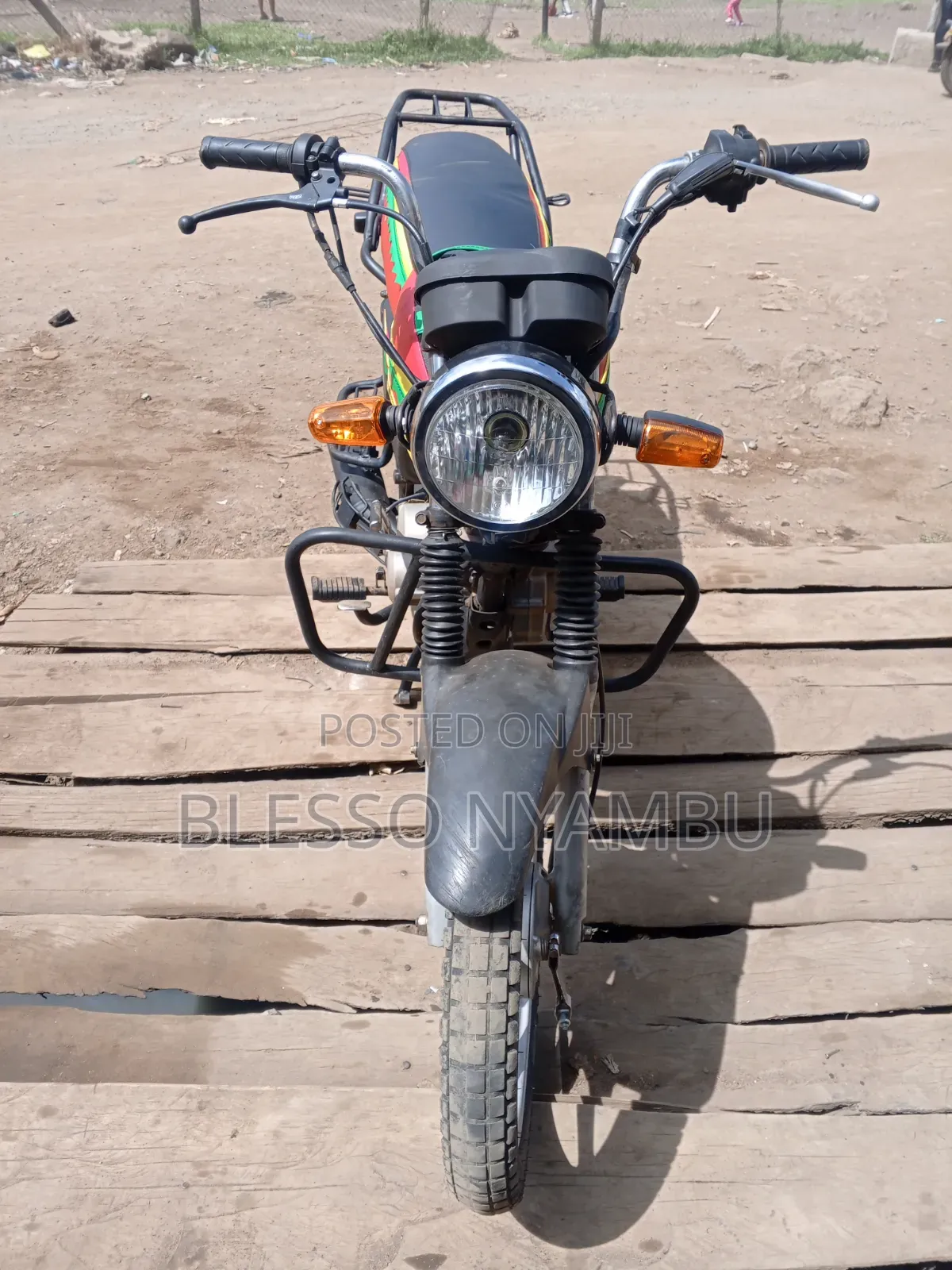 Honda CB 2023 Red