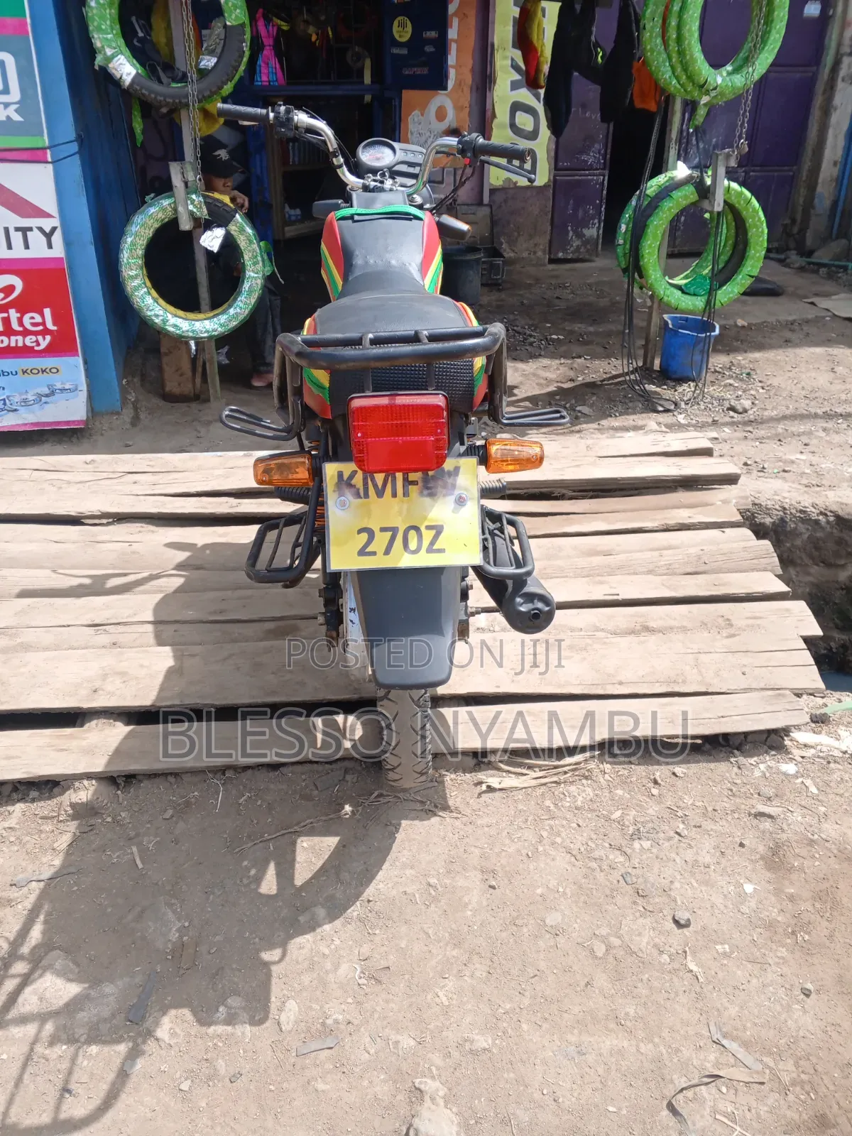 Honda CB 2023 Red