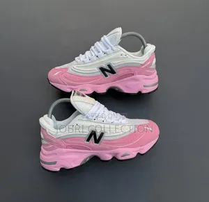 Ladies New Balance 1000 Pink Sneakers